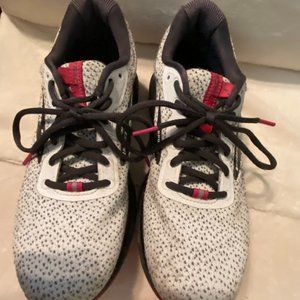 Brooks  Trace womens' running shoes size 9.5